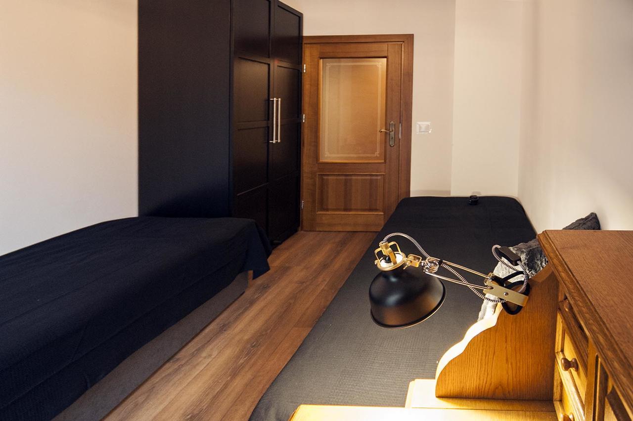 Very Berry - Orzeszkowej 10 - Mtp Apartment, Parking, Balcony, Check In 24H Poznan Dış mekan fotoğraf